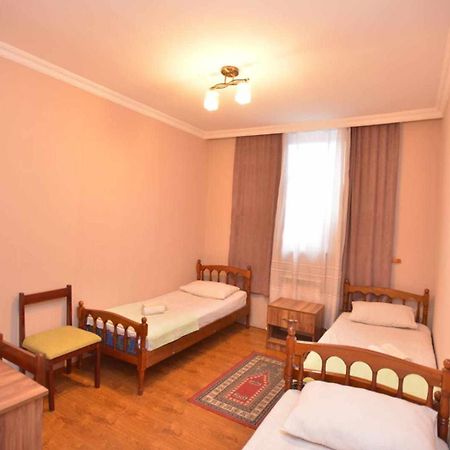 Hotel Nikea Paradiso Кутаиси Экстерьер фото