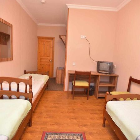 Hotel Nikea Paradiso Кутаиси Экстерьер фото
