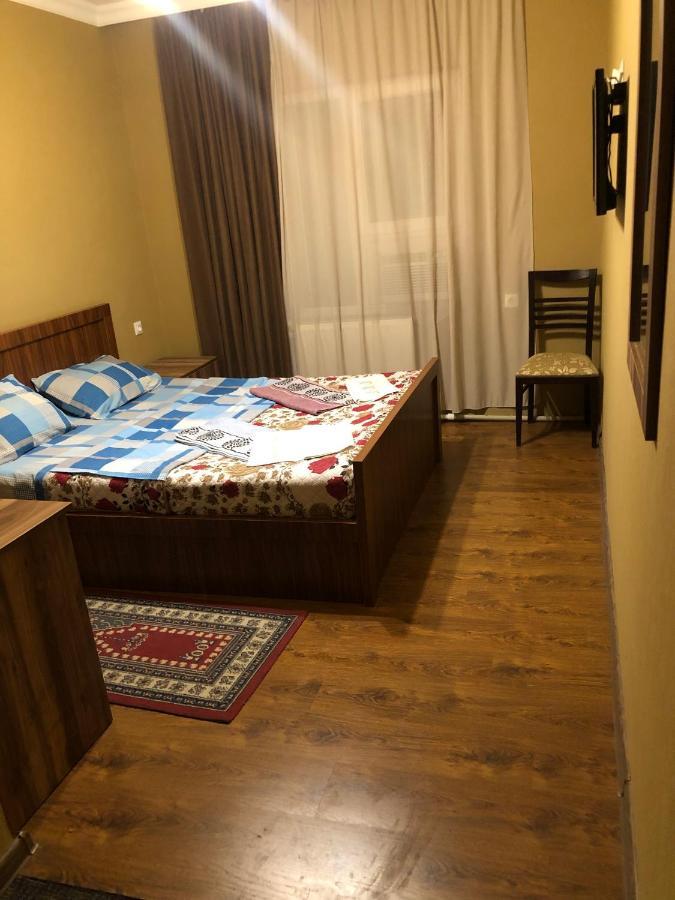 Hotel Nikea Paradiso Кутаиси Экстерьер фото