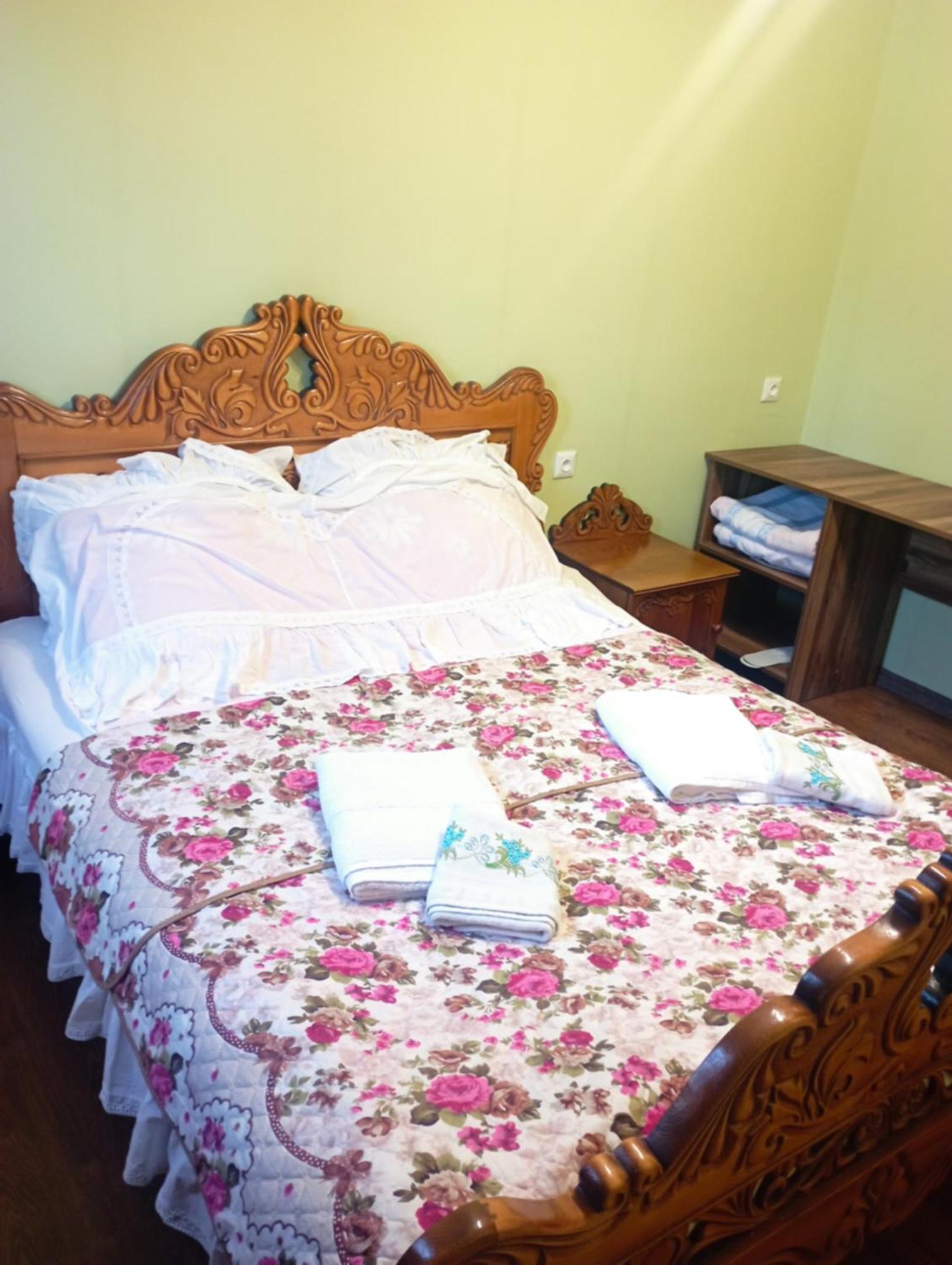 Hotel Nikea Paradiso Кутаиси Экстерьер фото