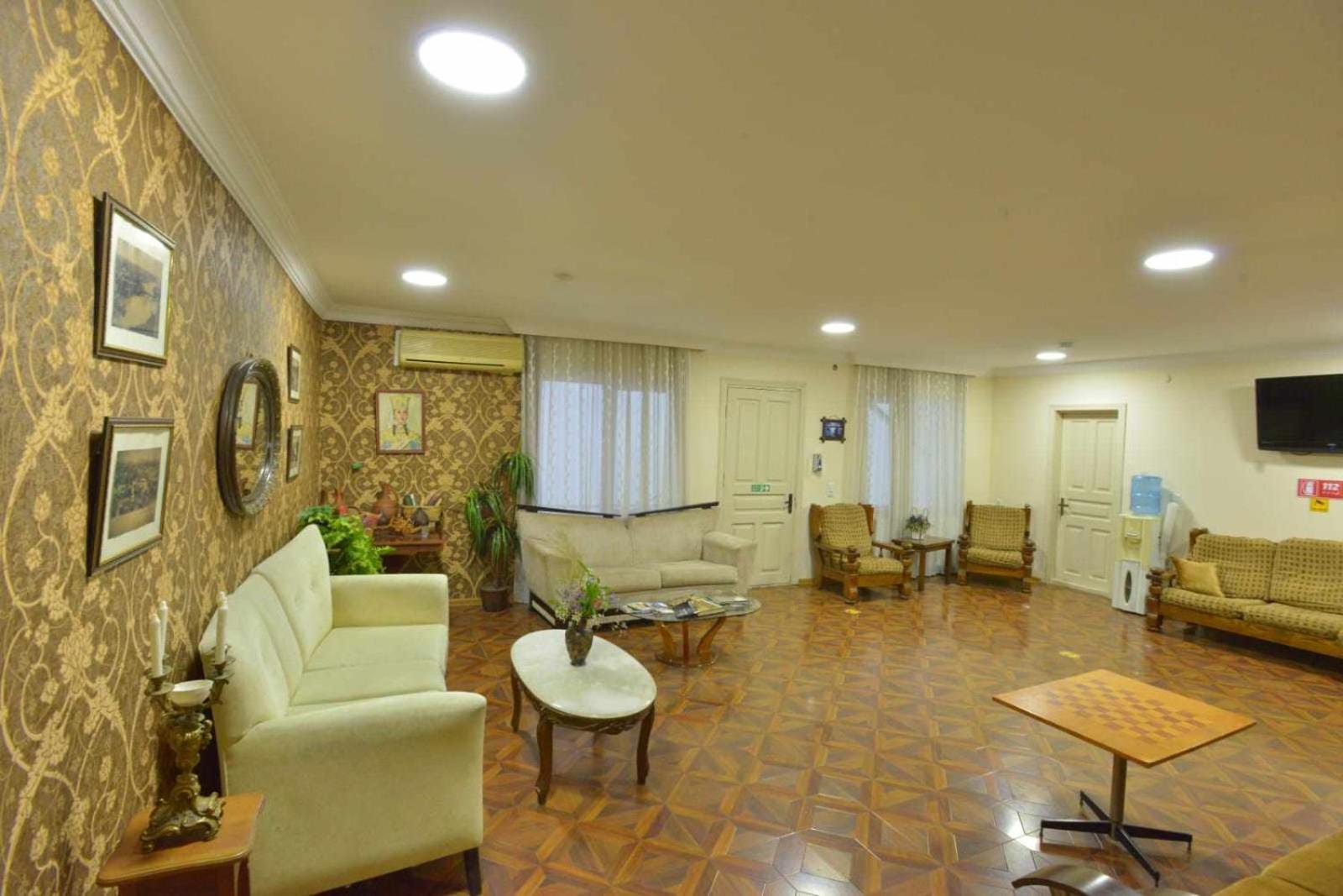 Hotel Nikea Paradiso Кутаиси Экстерьер фото