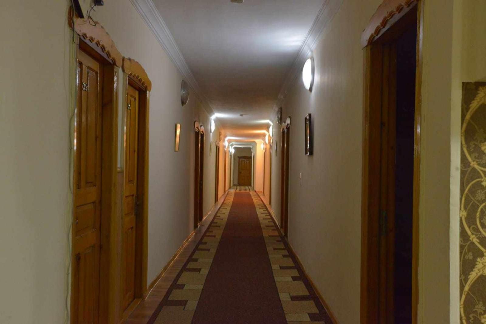 Hotel Nikea Paradiso Кутаиси Экстерьер фото