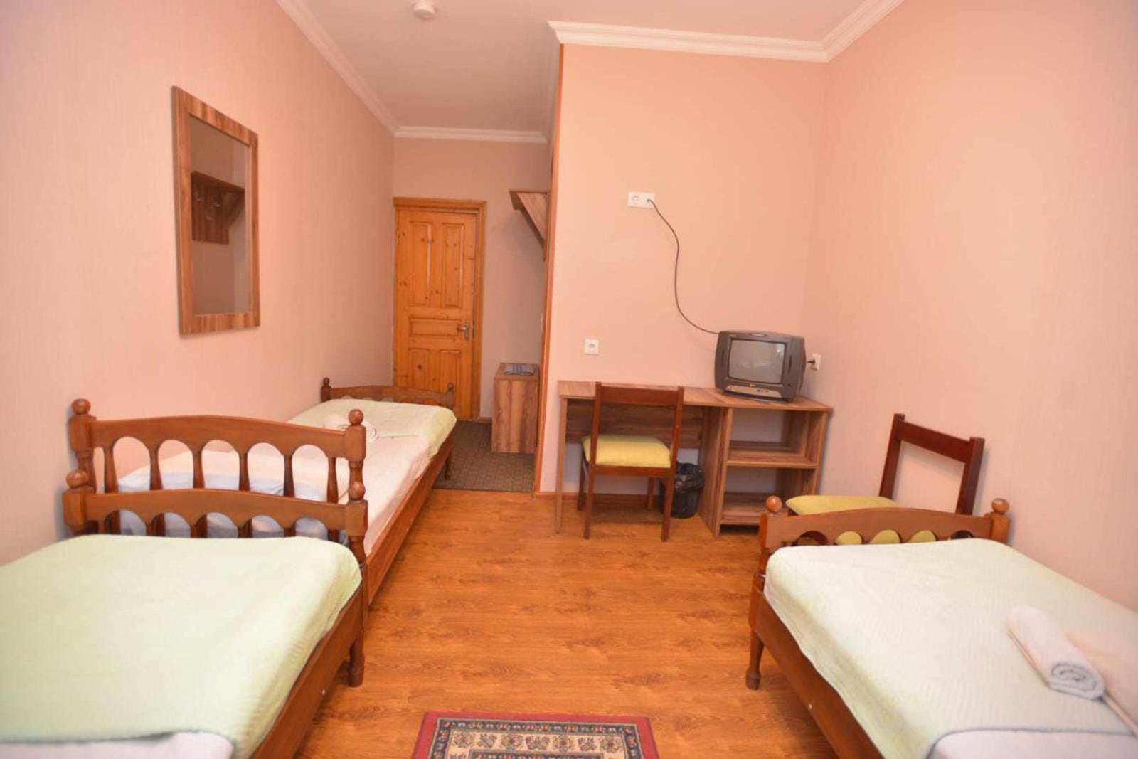 Hotel Nikea Paradiso Кутаиси Экстерьер фото