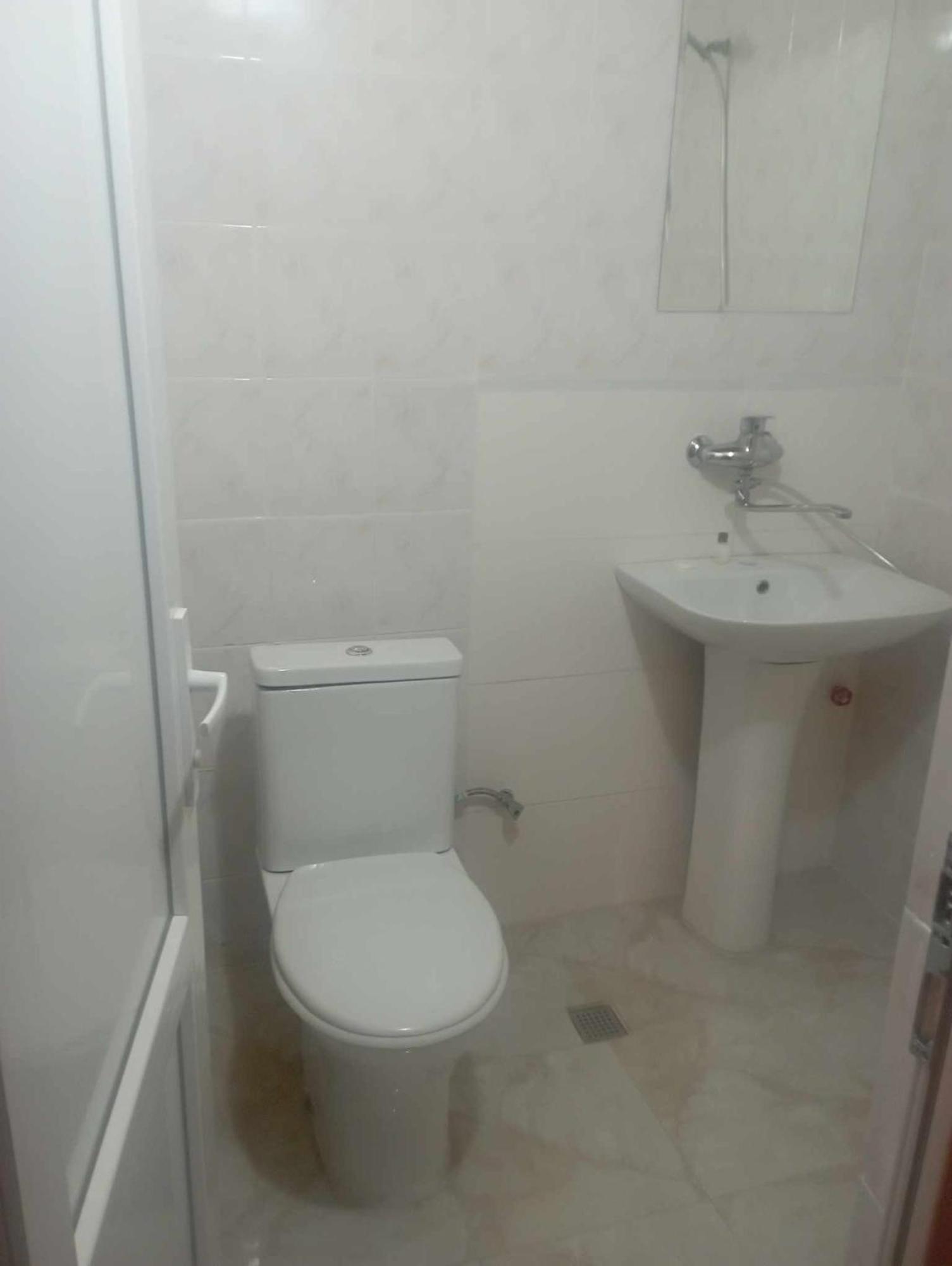 Hotel Nikea Paradiso Кутаиси Экстерьер фото